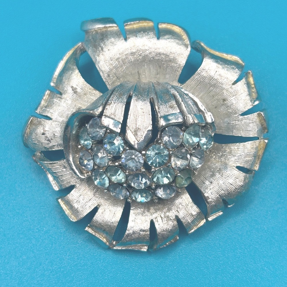 Coro Vintage Flower Brooch Silver Tone‎ Blue Rhinestone Pin